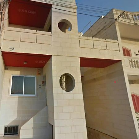 Luqa Premium Rooms Eksteriør billede